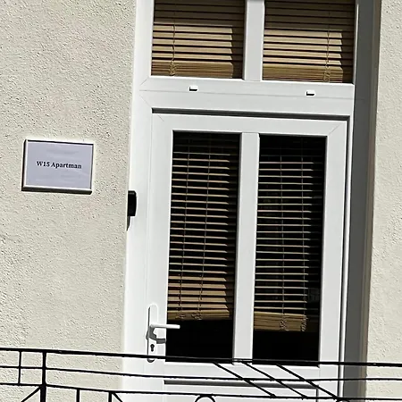 W15 Apartment *