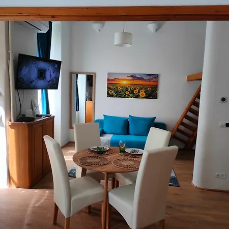 Apartment W15