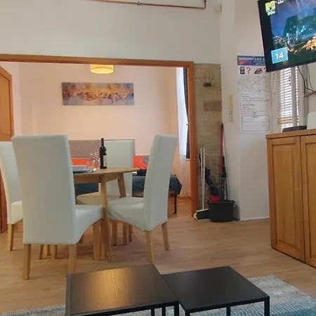 Apartment W15 *