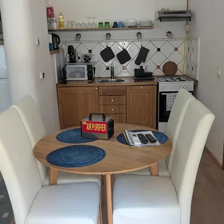 Apartment W15 *