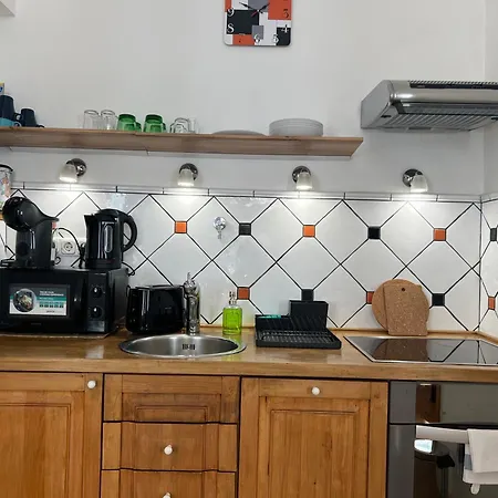 Апартаменты W15 *